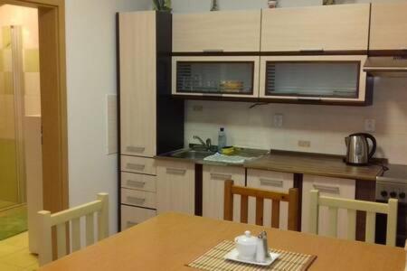 Apartman L M Kajov Екстер'єр фото