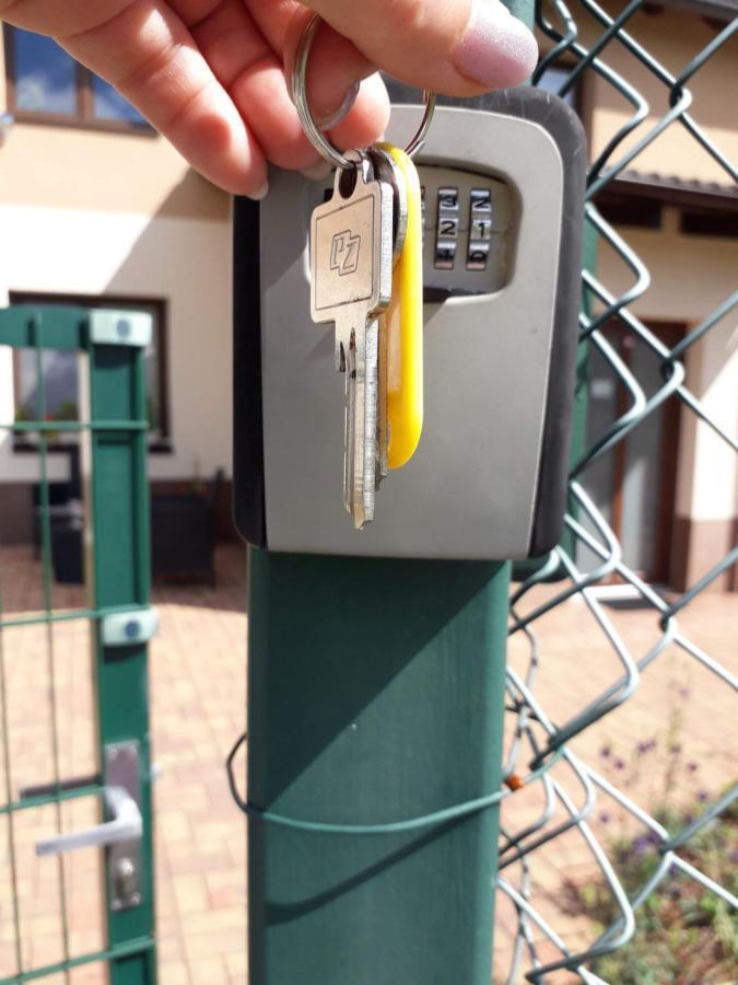 Apartman L M Kajov Екстер'єр фото