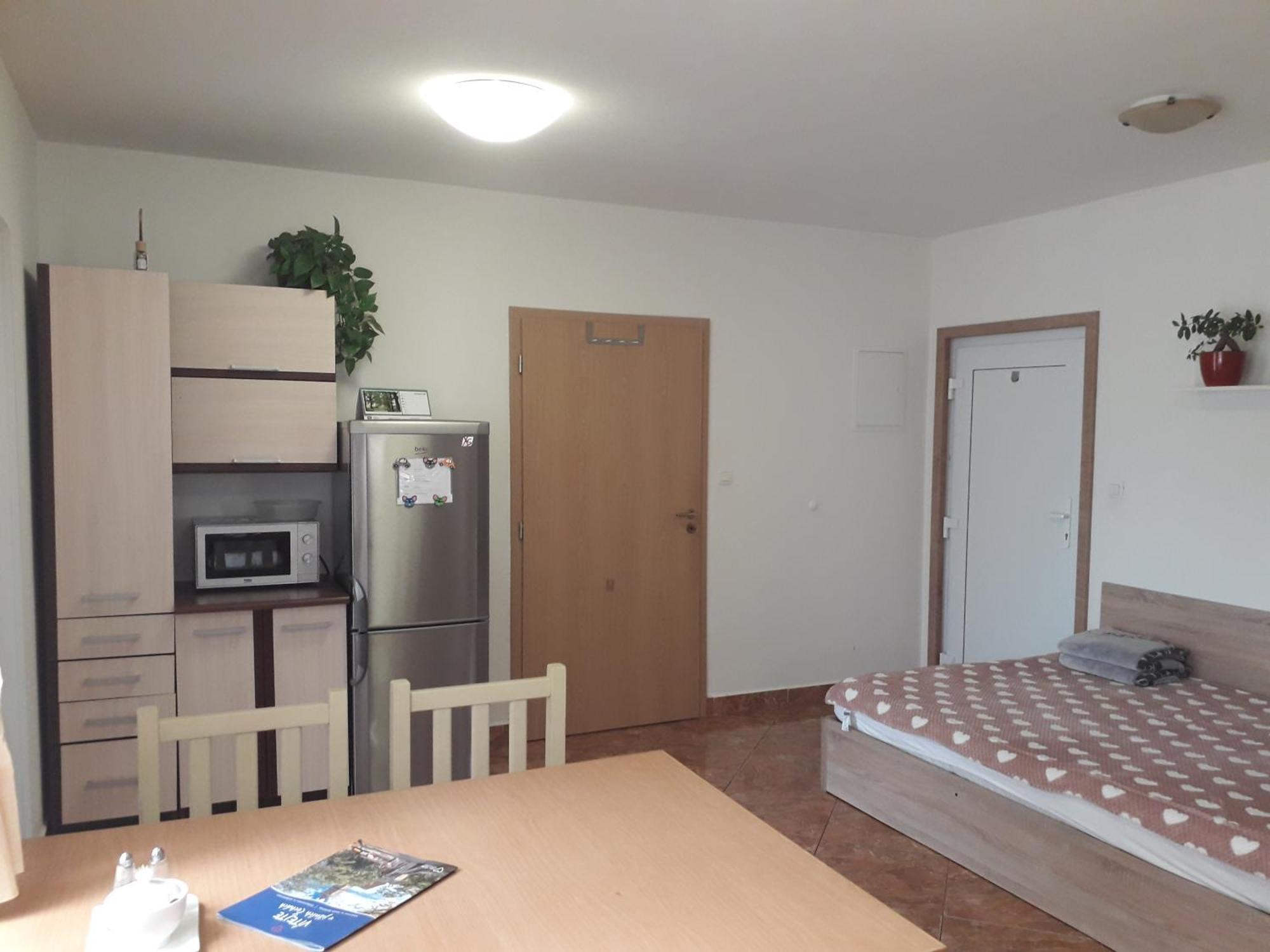 Apartman L M Kajov Екстер'єр фото